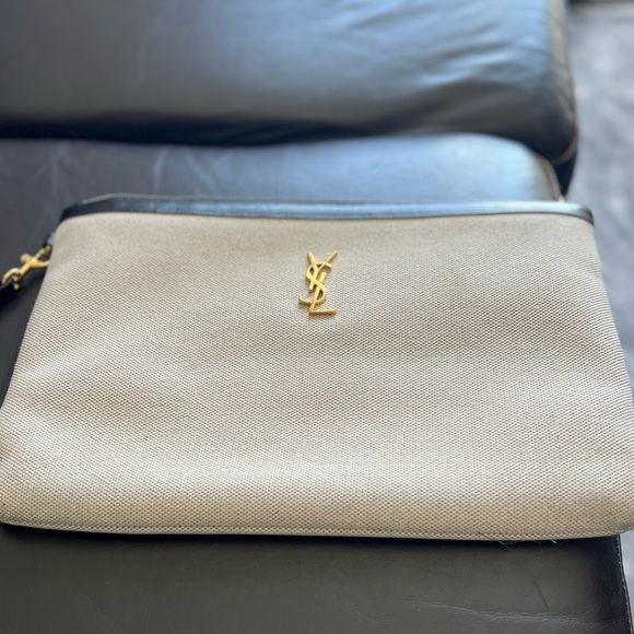 YSL authentic laptop sleeve - Picture 4 of 5
